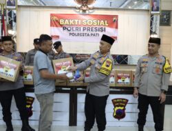 Kapolresta Pati Bagikan 250 Paket Sembako kepada Warga