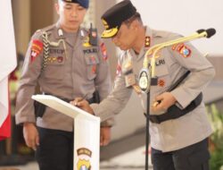 Sertijab Sejumlah Pejabat Polda Jatim: Kapolda Tegaskan Profesionalisme adalah Harga Mati