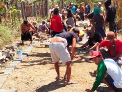 Gotong Royong Jadi Spirit Perubahan, Desa Selopuro Bergerak Mewujudkan Desa Maju dan Hebat