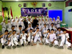 PJI Lamongan Latih Siswa SMA Persatuan Kedungpring Menulis Berita Sesuai Kaidah Jurnalistik