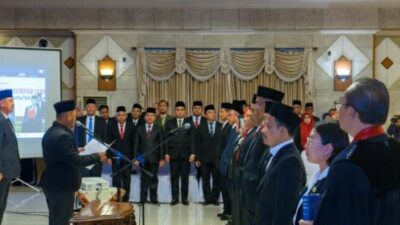 Bupati Gresik Lantik 55 Kepala Sekolah dan 21 Pejabat Fungsional