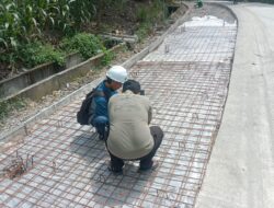 CV Yudistira Jaya Garap Rabat Beton Jalan Bulu–Drenges di Sugihwaras, Warga Rasakan Manfaatnya