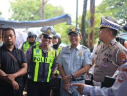 Pastikan Mudik Aman, Polres Gresik dan Polda Jatim Gelar Inspeksi Bus di PO Joglo Baru