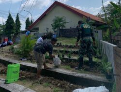 Ciptakan Lingkungan Bersih, Babinsa dan Perangkat Desa Beton Gelar Kerja Bakti