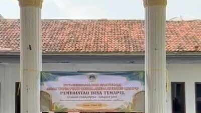 Penuh Haru, Santunan Anak Yatim dan Janda Digelar di Balai Desa Tumapel
