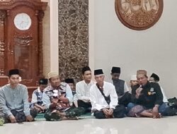 Jumat Berkah Penuh Kepedulian, LSM GMBI Gresik Berbagi Santunan untuk Anak Yatim dan Dhuafa