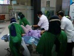 Aksi Heroik Satlantas Polres Gresik Kawal Ibu Melahirkan, Ibu dan Bayi Selamat