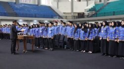 Bupati Setyo Wahono Serahkan SK 571 PNS, ASN Diminta Adaptif dan Inovatif