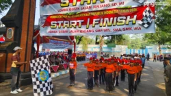 Semarak Gerak Jalan HUT ke-81 RI di Nganjuk, Ribuan Pelajar Penuhi Jalanan