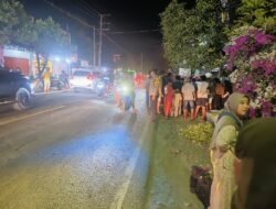 Polres Lamongan Evakuasi Korban Kecelakaan Tunggal Di Jalan Raya Deandles Paciran