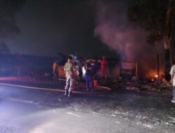 Sinergi TNI-Polri dan Damkar, Kebakaran Warung Kopi di Mantup Berhasil Dipadamkan